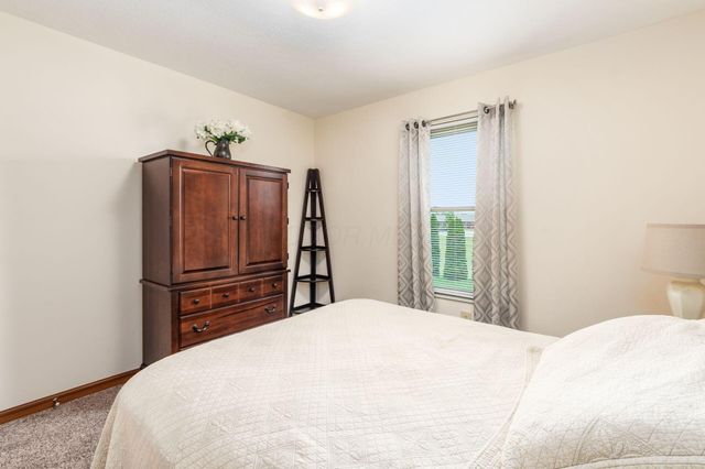 2409 Parklawn Drive, Lewis Center, OH 43035
