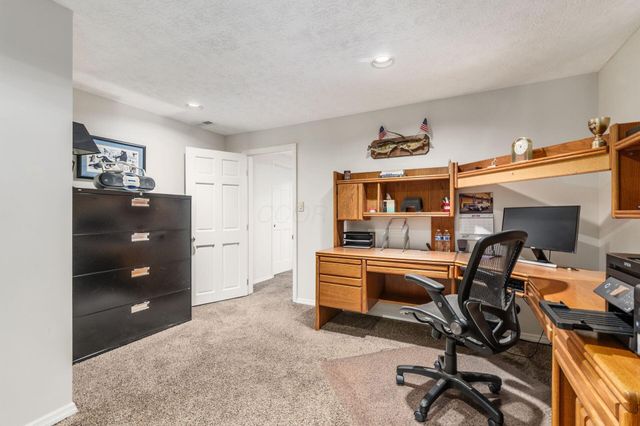 2409 Parklawn Drive, Lewis Center, OH 43035