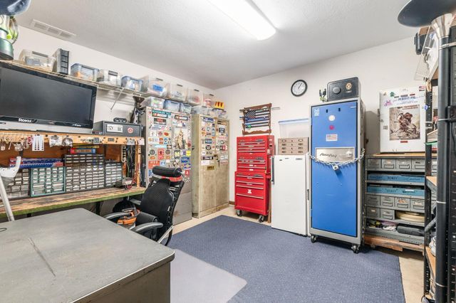 2409 Parklawn Drive, Lewis Center, OH 43035