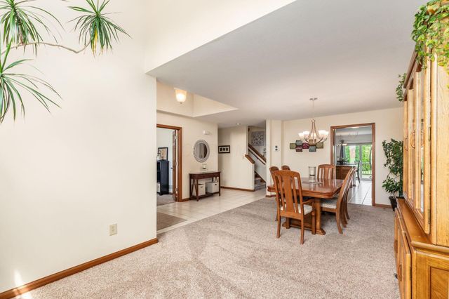 2409 Parklawn Drive, Lewis Center, OH 43035