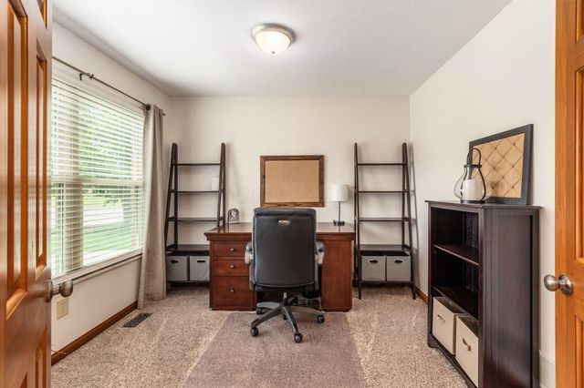 2409 Parklawn Drive, Lewis Center, OH 43035