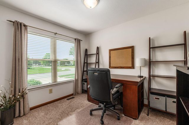 2409 Parklawn Drive, Lewis Center, OH 43035