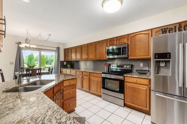 2409 Parklawn Drive, Lewis Center, OH 43035