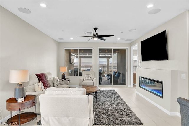 74 Lake Bluff Court, Henderson, NV 89011