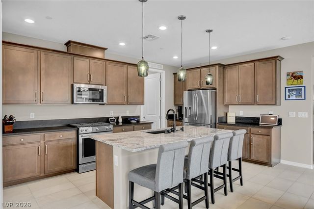 74 Lake Bluff Court, Henderson, NV 89011