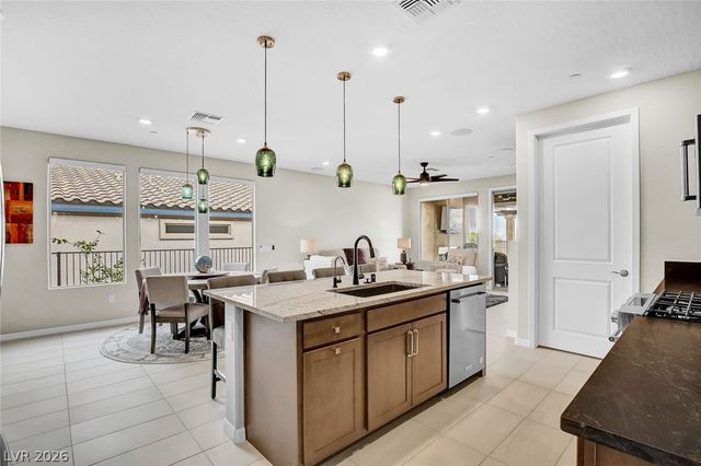 74 Lake Bluff Court, Henderson, NV 89011