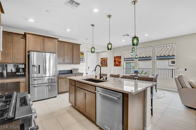 74 Lake Bluff Court, Henderson, NV 89011