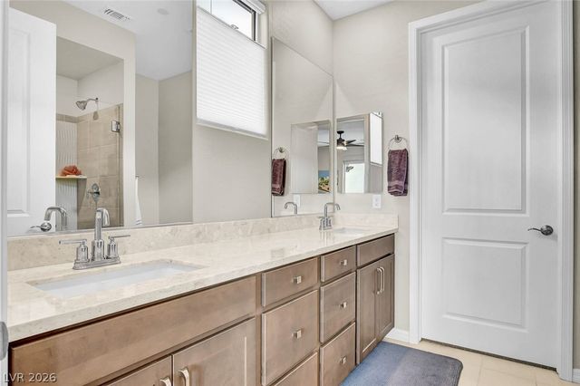 74 Lake Bluff Court, Henderson, NV 89011