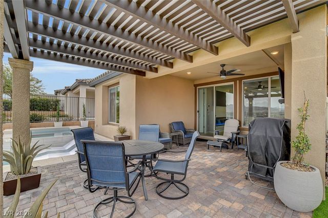 74 Lake Bluff Court, Henderson, NV 89011