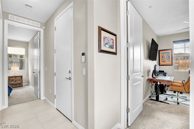 74 Lake Bluff Court, Henderson, NV 89011