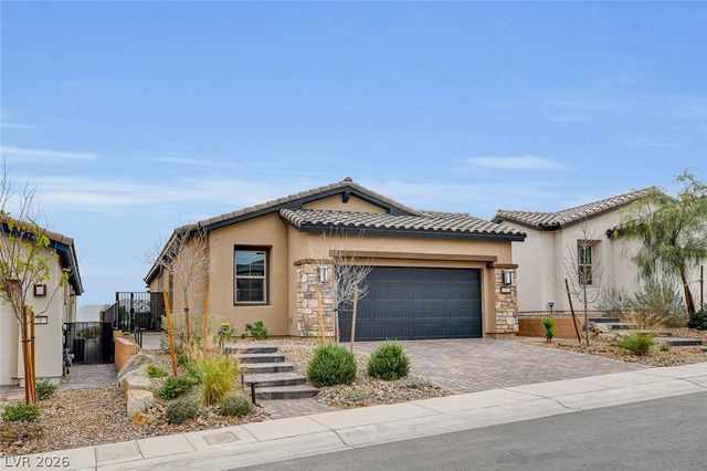 74 Lake Bluff Court, Henderson, NV 89011
