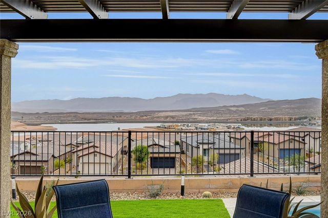 74 Lake Bluff Court, Henderson, NV 89011