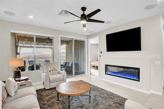 74 Lake Bluff Court, Henderson, NV 89011