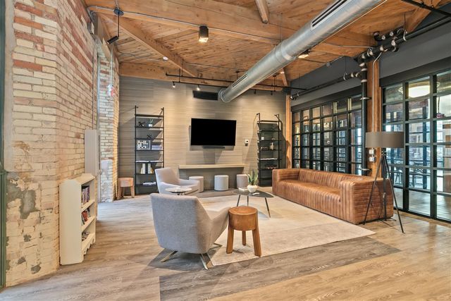 940 Monroe Avenue 552, Grand Rapids, MI 49503