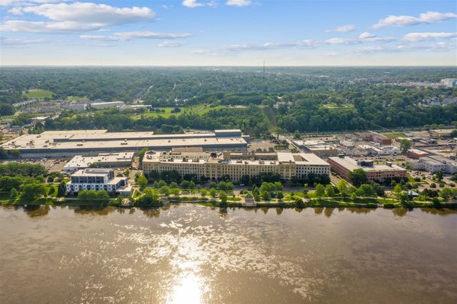 940 Monroe Avenue 552, Grand Rapids, MI 49503