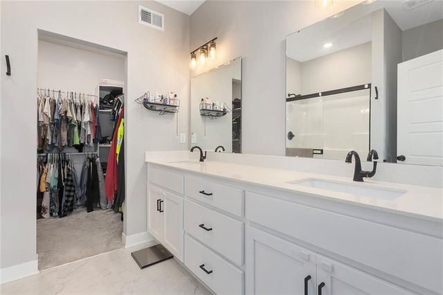 10600 N Jefferson Street, Kansas City, MO 64155