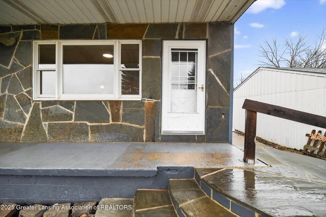 8905 Kingsland Highway, Eaton Rapids, MI 48827