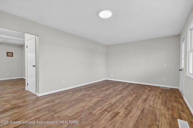 8905 Kingsland Highway, Eaton Rapids, MI 48827