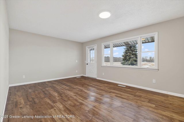 8905 Kingsland Highway, Eaton Rapids, MI 48827