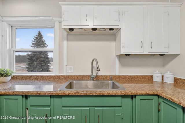 8905 Kingsland Highway, Eaton Rapids, MI 48827