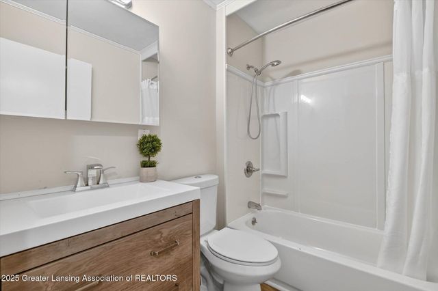 8905 Kingsland Highway, Eaton Rapids, MI 48827