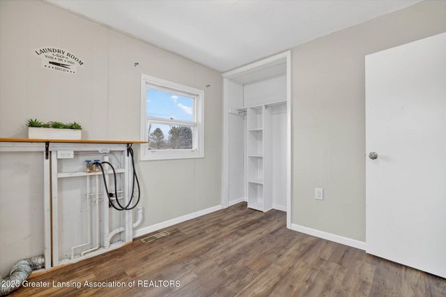 8905 Kingsland Highway, Eaton Rapids, MI 48827