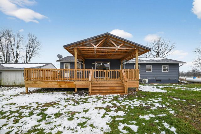 8905 Kingsland Highway, Eaton Rapids, MI 48827