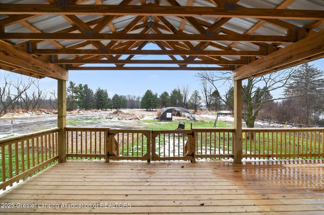 8905 Kingsland Highway, Eaton Rapids, MI 48827