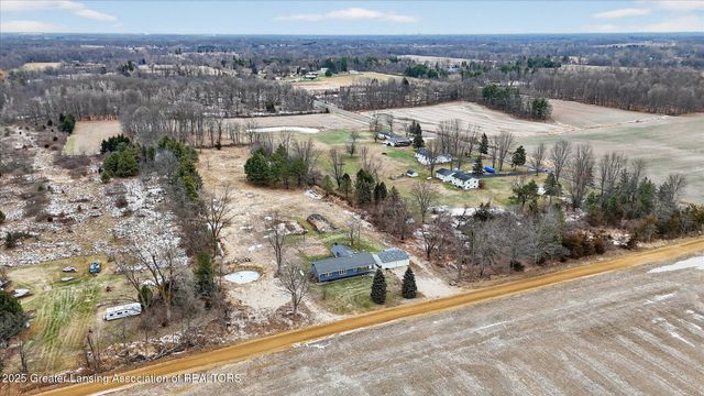 8905 Kingsland Highway, Eaton Rapids, MI 48827