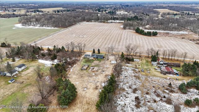 8905 Kingsland Highway, Eaton Rapids, MI 48827