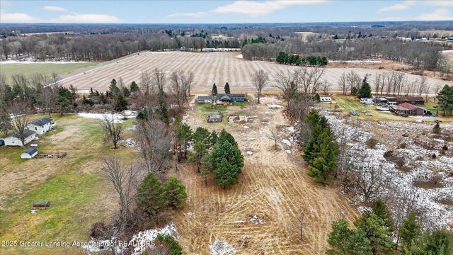 8905 Kingsland Highway, Eaton Rapids, MI 48827