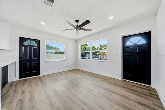 5530 2 AVENUE N, St Petersburg, FL 33710