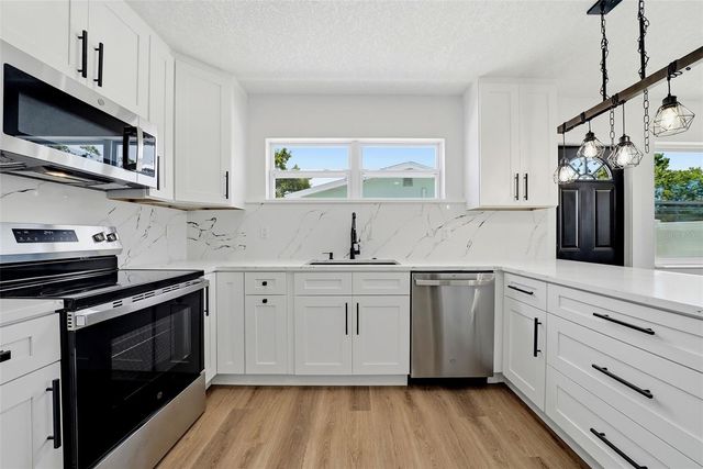 5530 2 AVENUE N, St Petersburg, FL 33710