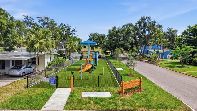 5530 2 AVENUE N, St Petersburg, FL 33710