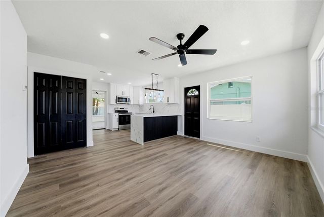 5530 2 AVENUE N, St Petersburg, FL 33710