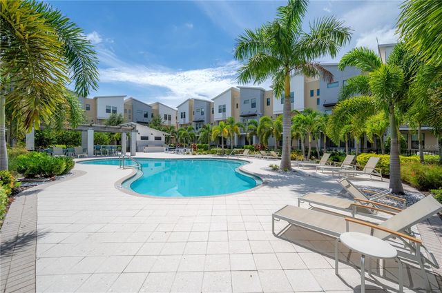 1162 25TH WAY N, St Petersburg, FL 33713