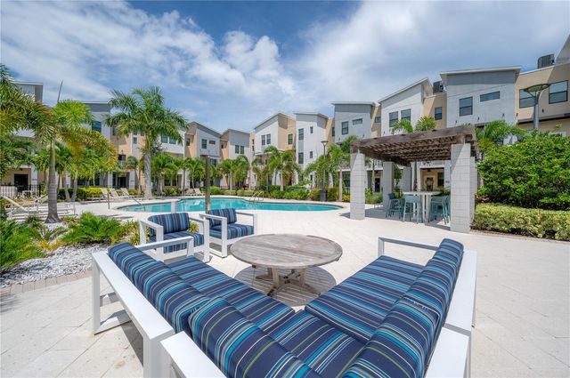 1162 25TH WAY N, St Petersburg, FL 33713