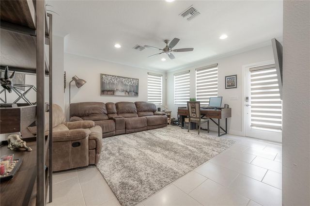 1162 25TH WAY N, St Petersburg, FL 33713