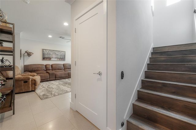 1162 25TH WAY N, St Petersburg, FL 33713