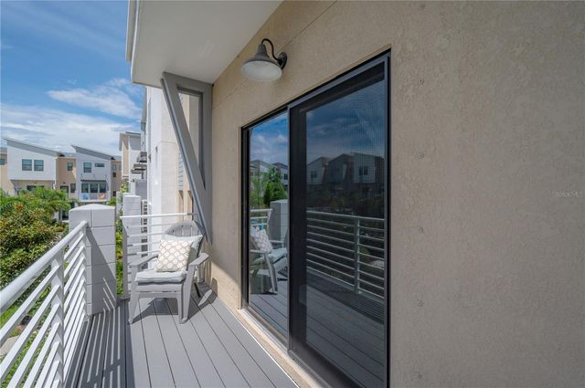 1162 25TH WAY N, St Petersburg, FL 33713