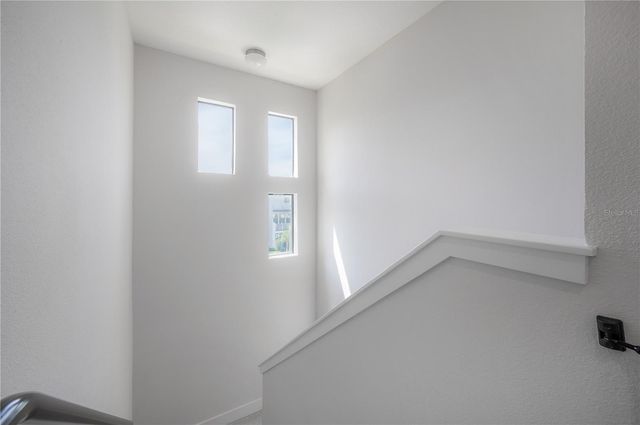1162 25TH WAY N, St Petersburg, FL 33713