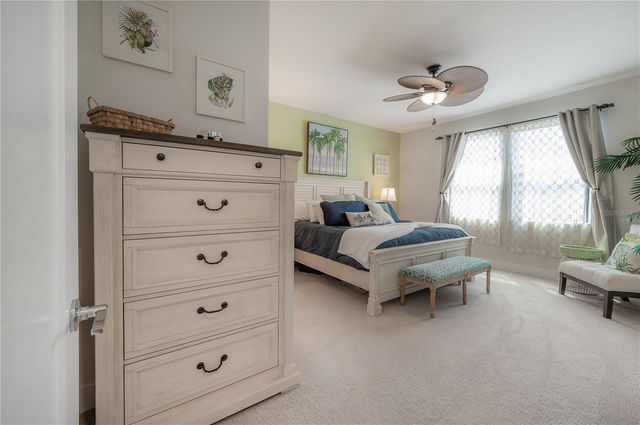 1162 25TH WAY N, St Petersburg, FL 33713