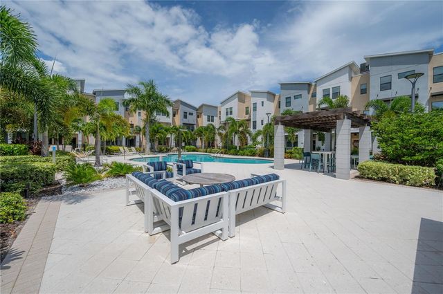 1162 25TH WAY N, St Petersburg, FL 33713