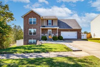 5013 S Woodland Dr, Radcliff, KY 40160