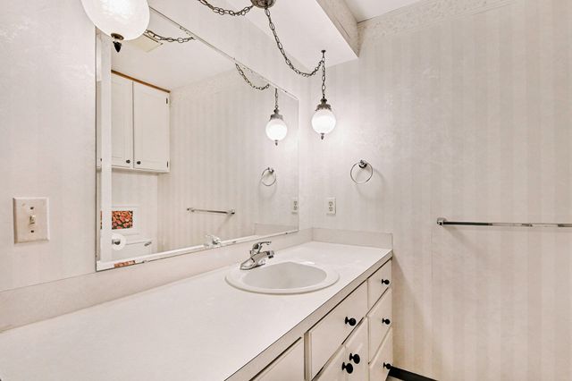 2260 Elmridge Drive Nw, City Of Grand Rapids, MI 49504