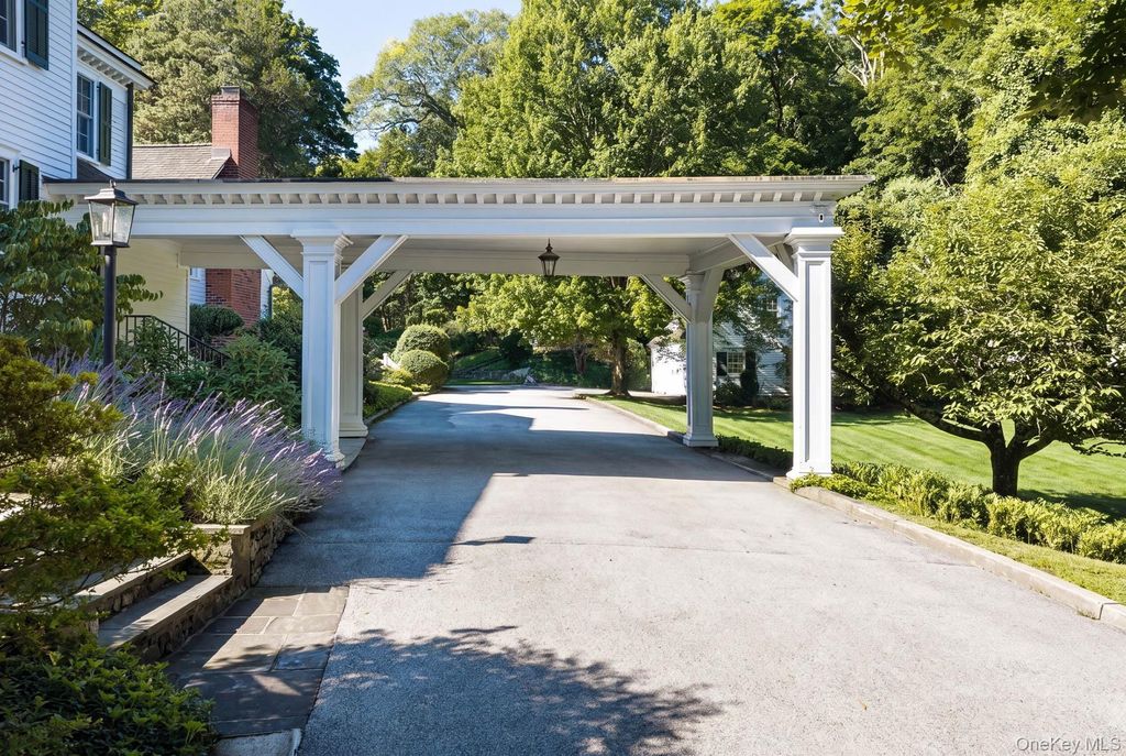 120 Scarborough Road, Briarcliff Manor, NY 10510 — photo 3