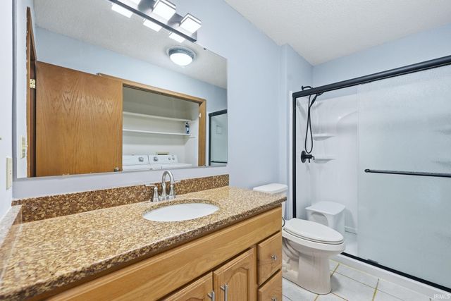 3640 N Lakeside Drive, Muncie, IN 47304