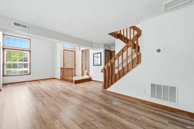 3640 N Lakeside Drive, Muncie, IN 47304