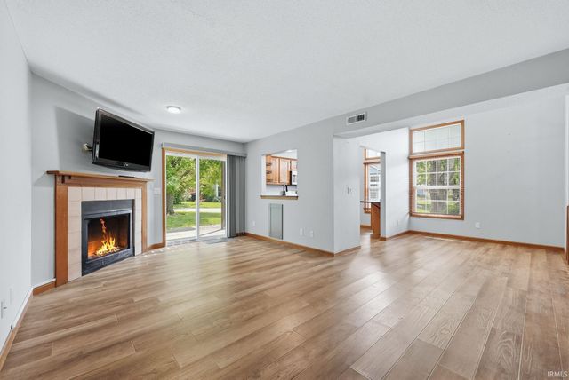 3640 N Lakeside Drive, Muncie, IN 47304