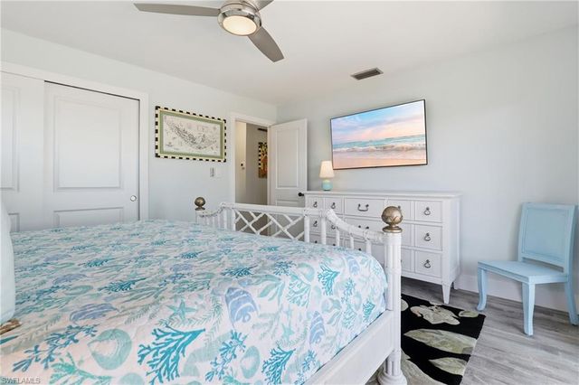 17 Palmview BLVD, Fort Myers Beach, FL 33931